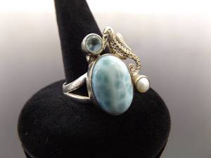 lot 61 image: .925 Sterling Silver Larimar Pearl Topaz Seahorse Ring Size 8
