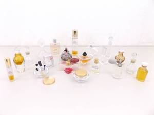 lot 83 image: Lot of Full Sized Vintage etc. Crystal etc. Perfume Bottles