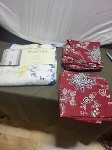 lot 164 image: Set of Envogue Window Curtain Panels and Red Table Cloths
