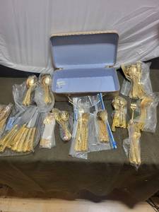 lot 165 image: Vintage 24k Gold-Plated Silverware Set with Carrying Case