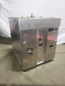 lot 237 image: Used Aqua Clean Household Water Distiller