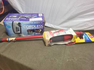 lot 238 image: Hamilton Beach Cordless Iron and ProMist Spray Mop Set