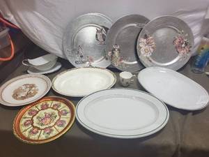 lot 249 image: Assorted Vintage Plates and Fine China Collection