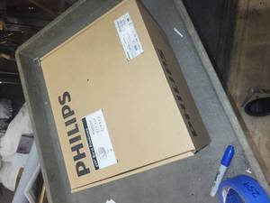 lot 259 image: Philips eW Burst Powercore Lighting Fixture in Original Box