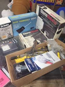 lot 302 image: Assorted DIY Tools and Kits Including Emergency Shovel and Graining Kit