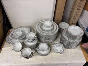 Noritake China Edgewood 5807 Dinnerware Set - 100+ Pieces