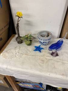 lot 221 image: Collection of Decorative Items Blue Glass Fish, Yellow Metal Flowers, and More