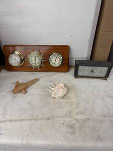 lot 223 image: Set of 2 Nautical Weather Instruments and Decorative Shell