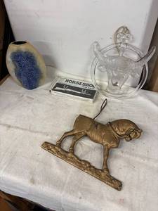 lot 267 image: Vintage Decor Collection Porcelain Vase, Glass Bull Ornament, Horseshoe Gun Rack & Bronze Horse Figure