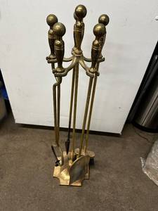 lot 124A image: Brass Fireplace Tool Set with Stand