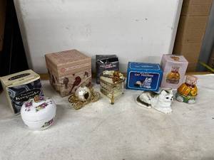 lot 204 image: Assorted Decorative Collectible Boxes and Figurines
