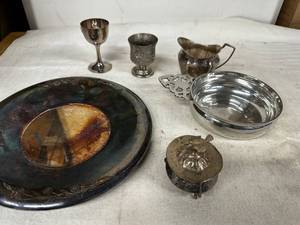 lot 206 image: Collection of Vintage Silver-Plated Tableware