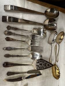 lot 207 image: Collection of Vintage Silver-Plated Flatware