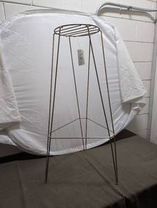 lot 2 image: Vintage Metal Plant Stand 36
