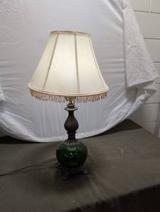 lot 31 image: Vintage Table Lamp with Green Glass Base