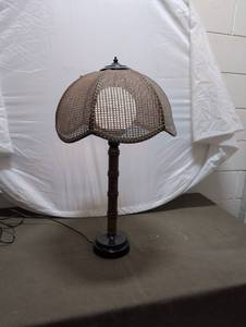 lot 32 image: Vintage Style Bamboo Table Lamp