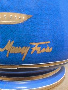 lot 34 image: Mary Fries Vintage Ceramic Table Lamp