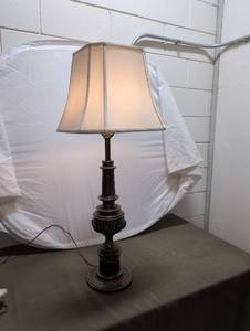 lot 38 image: Vintage Stiffel Table Lamp