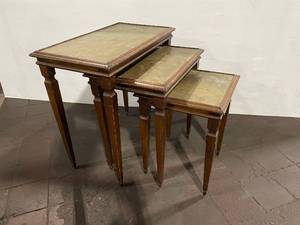 lot 511 image: Set of 3 Vintage Nesting Tables with Brass Tops