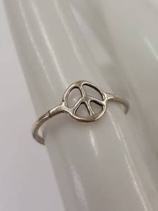 lot 79J image: Sterling Silver Peace Symbol Ring