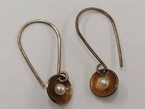 lot 94J image: Elegant Sterling Silver Earrings with Pearls