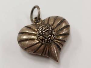 lot 99J image: Vintage Sterling Silver Heart Pendant With Intricate Design