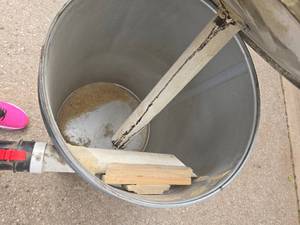lot 42 image: dust drum
