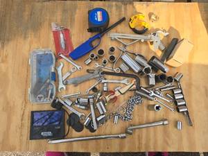 lot 95 image: tool box drawer contents