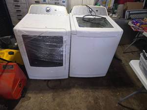 lot 28 image: washer and dryer