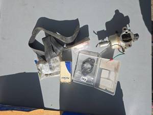 lot 17 image: carb parts