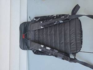 lot 40 image: Under Armour backpack