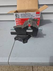 lot 43 image: bench vise