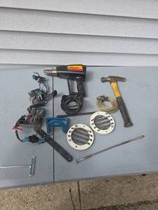 lot 48 image: misc garage stuff