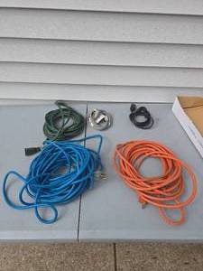 lot 53 image: drops cords