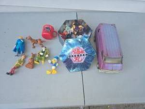 lot 109 image: small box of toys