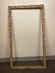 lot 39J image: Vintage Ornate Gold Carved Picture Frame