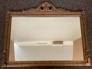 lot 31U image: Vintage Ornate Gilded Mirror with Carved Frame