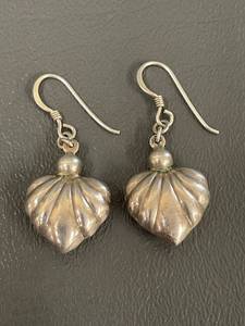 lot 26Q image: Sterling Silver Heart Earrings