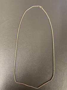 lot 43Q image: 30 Sterling Silver Chain Necklace