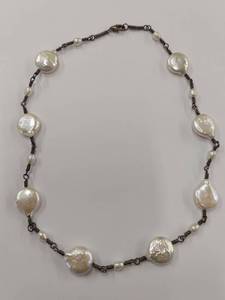 lot 70Q image: Beautiful Vintage Sterling Silver Pearl Necklace