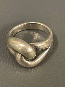 lot 115Q image: Sterling Silver 925 Knot Design Ring