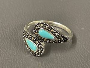 lot 162Q image: Elegant Sterling Silver Turquoise Ring