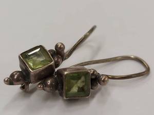 lot 211Q image: Vintage Sterling Silver Earrings Green Gemstones
