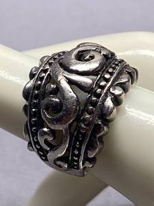 lot 5B image: Ornate Sterling Silver Ring Vintage Antique