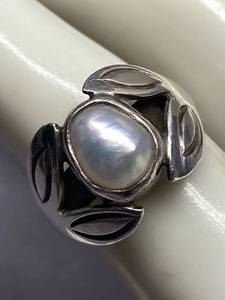 lot 9B image: Vintage Sterling Silver Pearl Ring 925