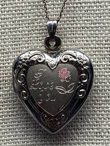 lot 20B image: Sterling Silver Heart Locket Necklace