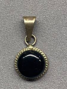 lot 31B image: Vintage Sterling Silver Onyx Pendant Charm