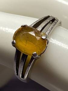 lot 41B image: Sterling Silver Yellow Gemstone Ring Size 6.25