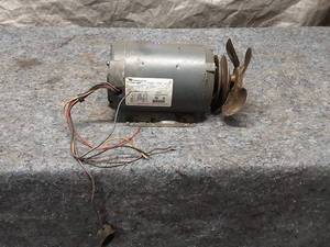 lot 55 image: Middleby Marshall Part 27381-0669 Motor Assembly