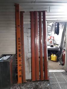 lot 71 image: Set of Pallet Racking Crossbars